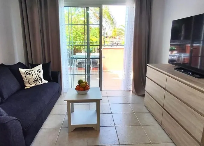 Granada Sunrise شقة لوس كريستيانوس